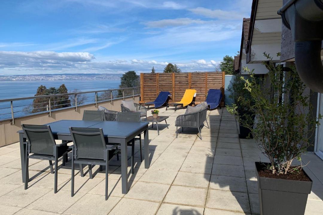 Photo of Others in Publier