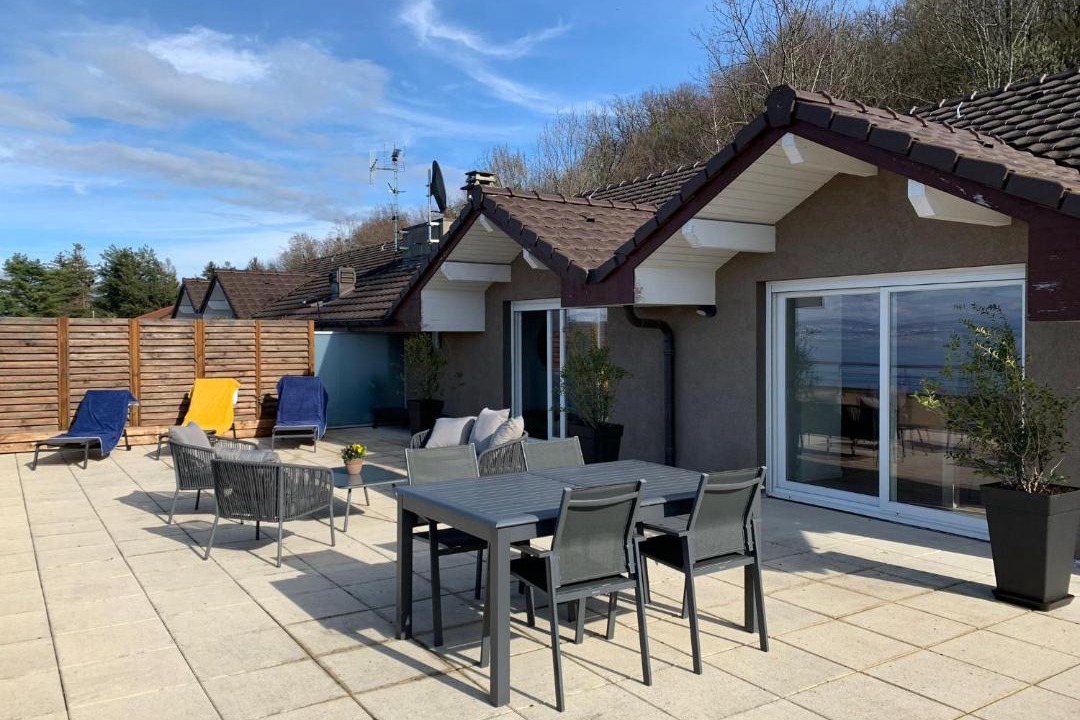 Photo of Others in Publier