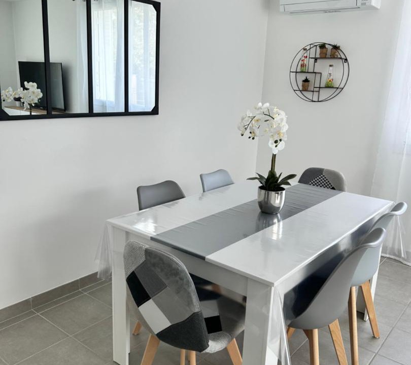 Photo of Livingroom in Beaumont-les-Valence