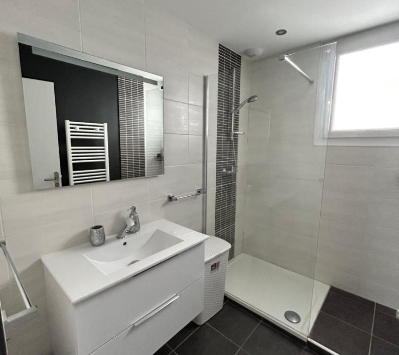 Photo of Bathroom in Beaumont-les-Valence