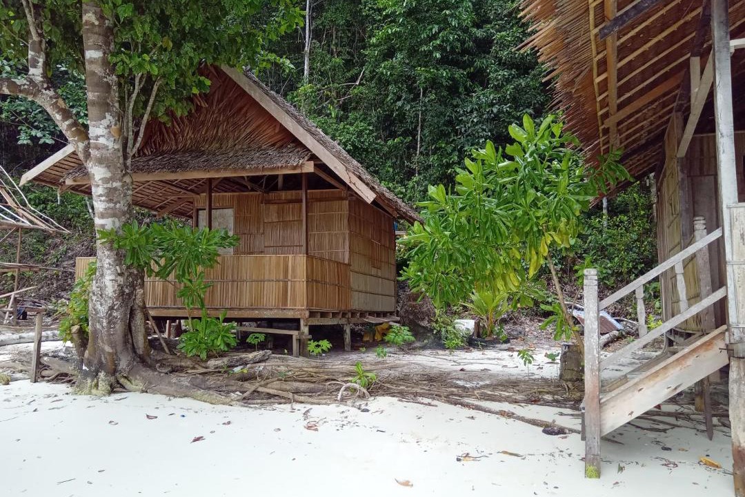 Photo of Buildings in Yenbeser