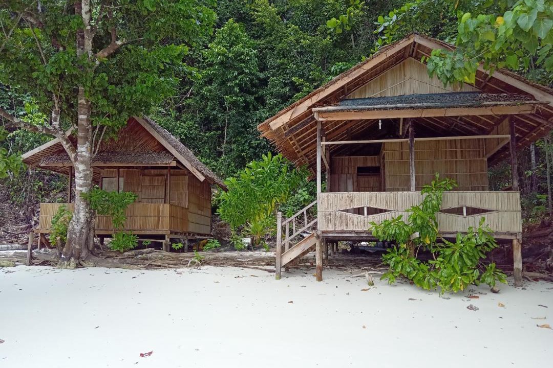 Photo of Buildings in Yenbeser