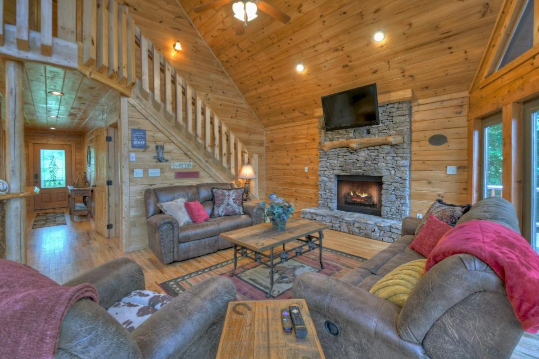 Photo of Others in Foxfire Estates
