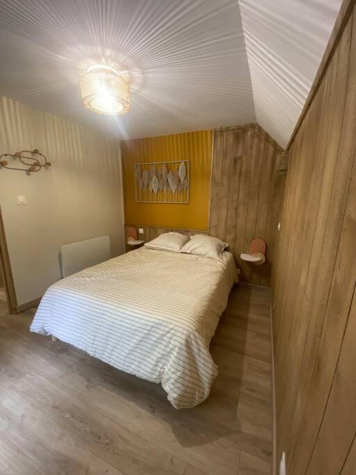 Photo of Bedroom in Moulle