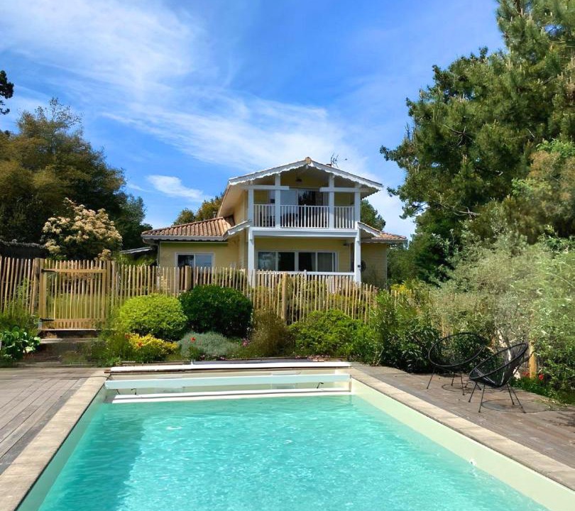 Photo of Others in Le Canon