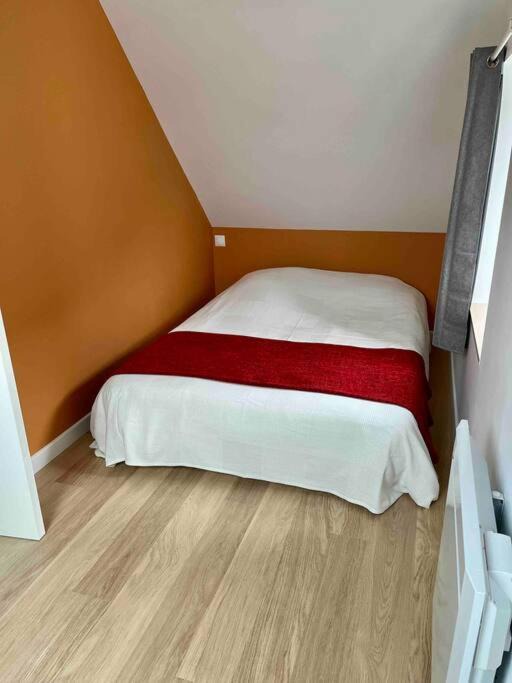 Photo of Bedroom in Luc-sur-Mer