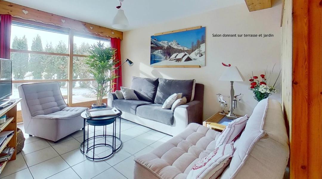 Photo of Others in Forville