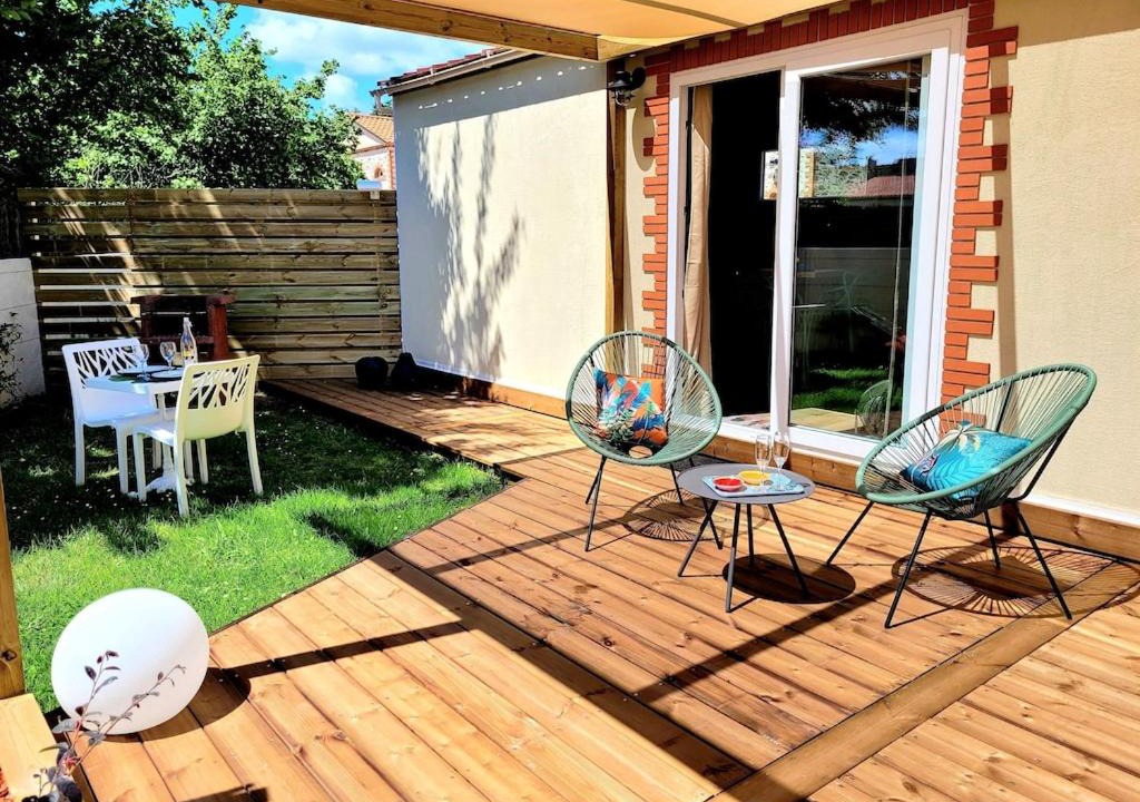 Photo of Patio Balcony in Saint-Aignan-Grandlieu