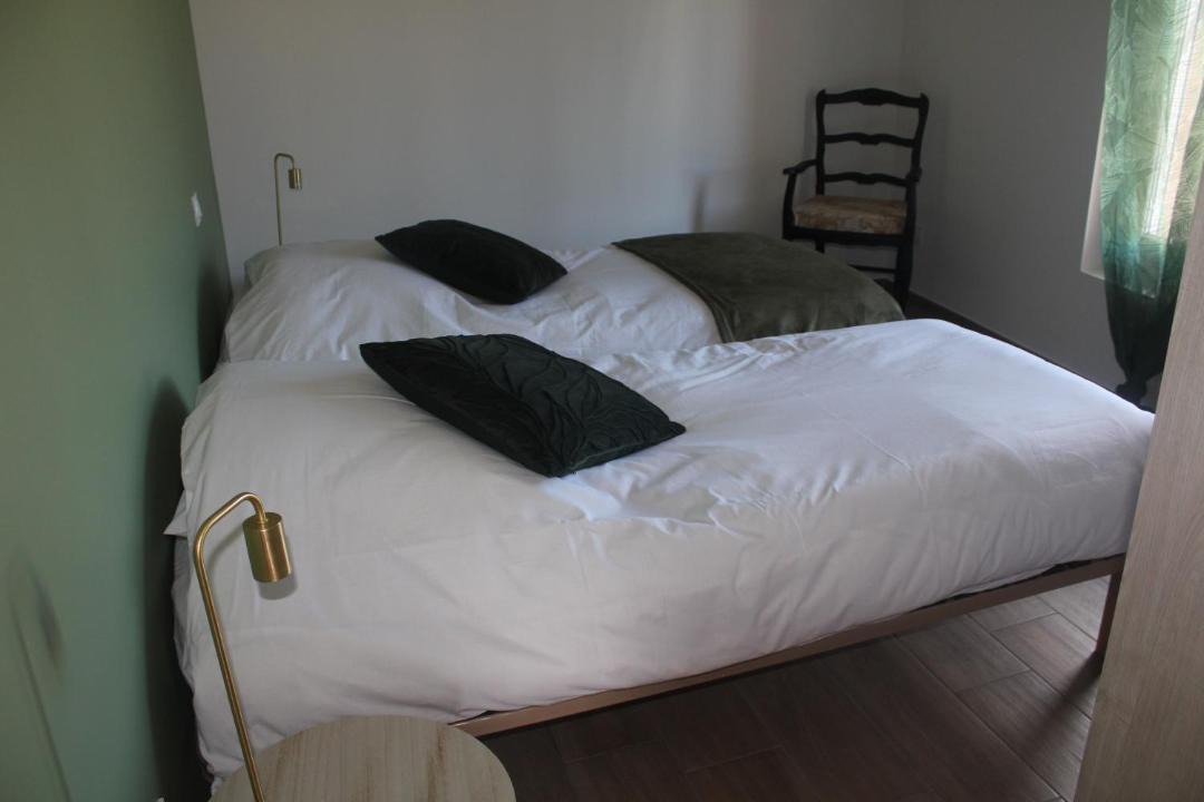Photo of Bedroom in Camelas