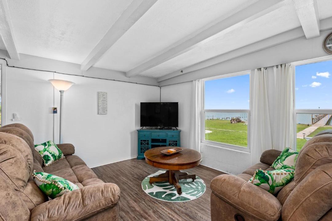 Photo of Others in Taft