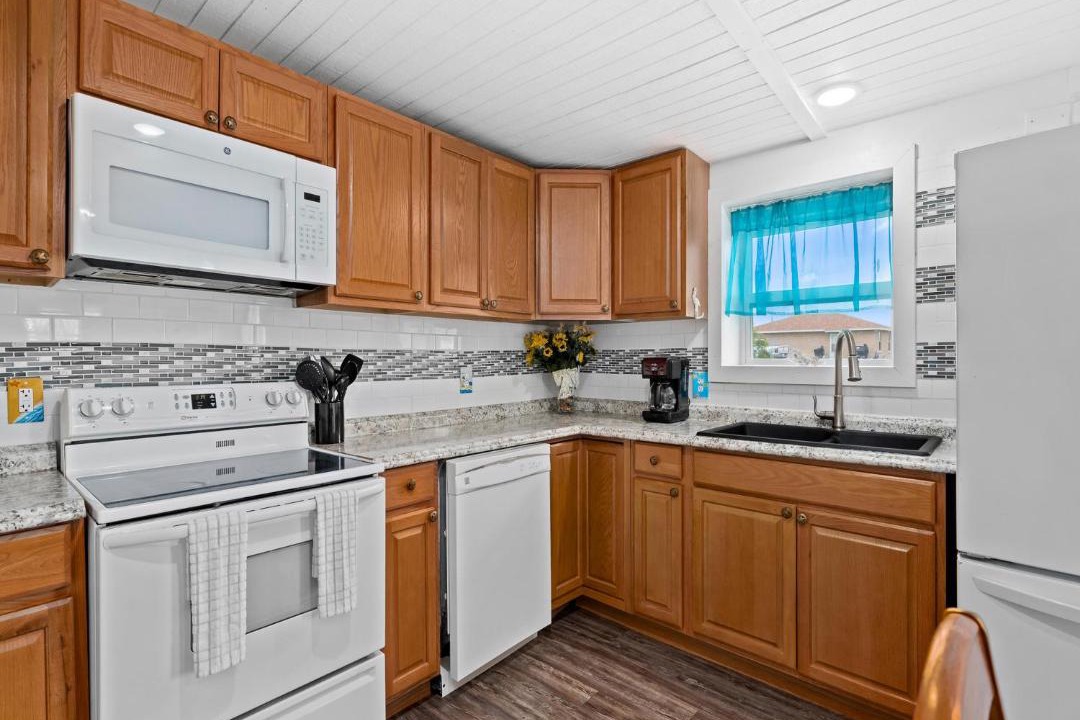 Photo of Others in Taft