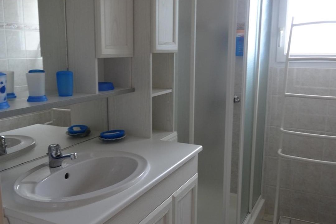 Photo of Bathroom in Grues