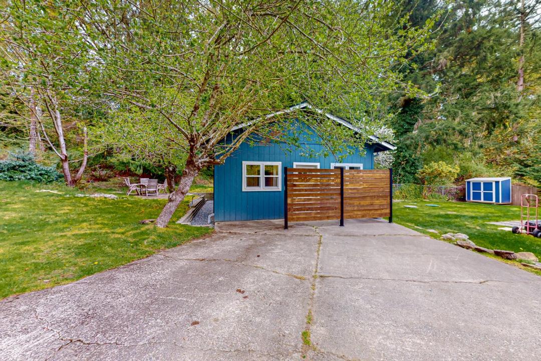 Photo of Others in Clinton