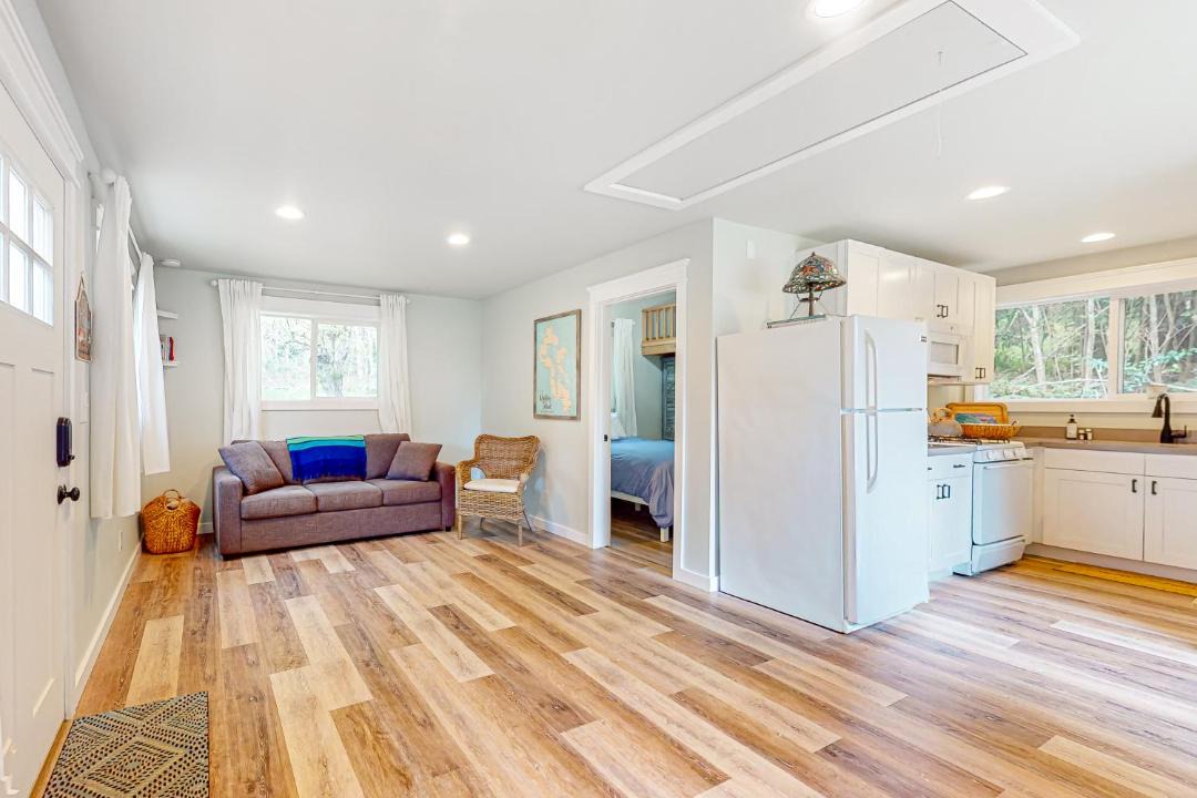 Photo of Others in Clinton