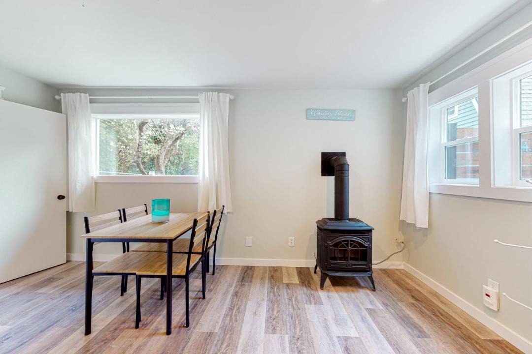 Photo of Others in Clinton