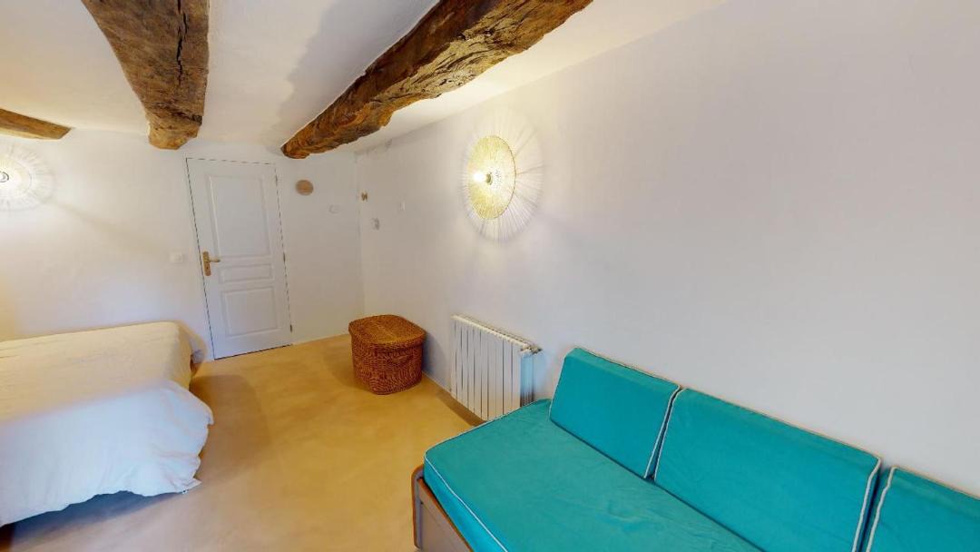 Photo of Others in Saint-Julien-pres-Bort