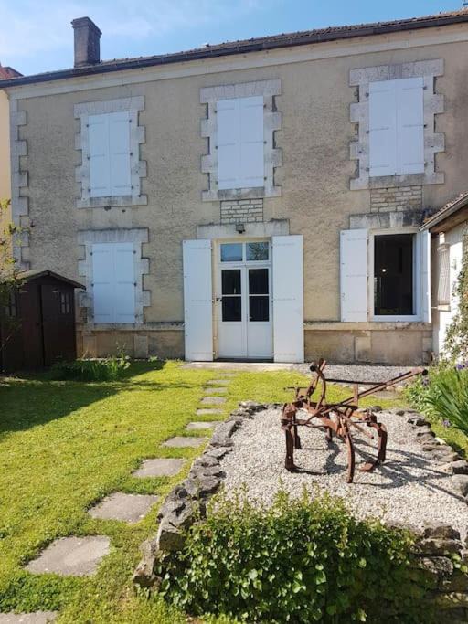 Photo of Buildings in Aunac-sur-Charente