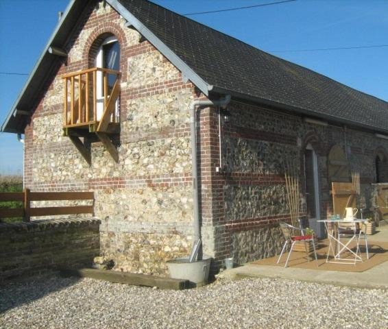 Photo of Buildings in Mentheville