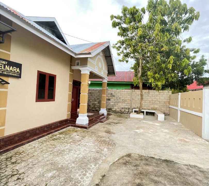 Photo of Buildings in Wangi-Wangi