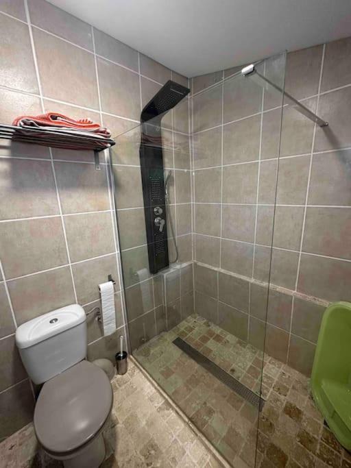 Photo of Bathroom in Limoux