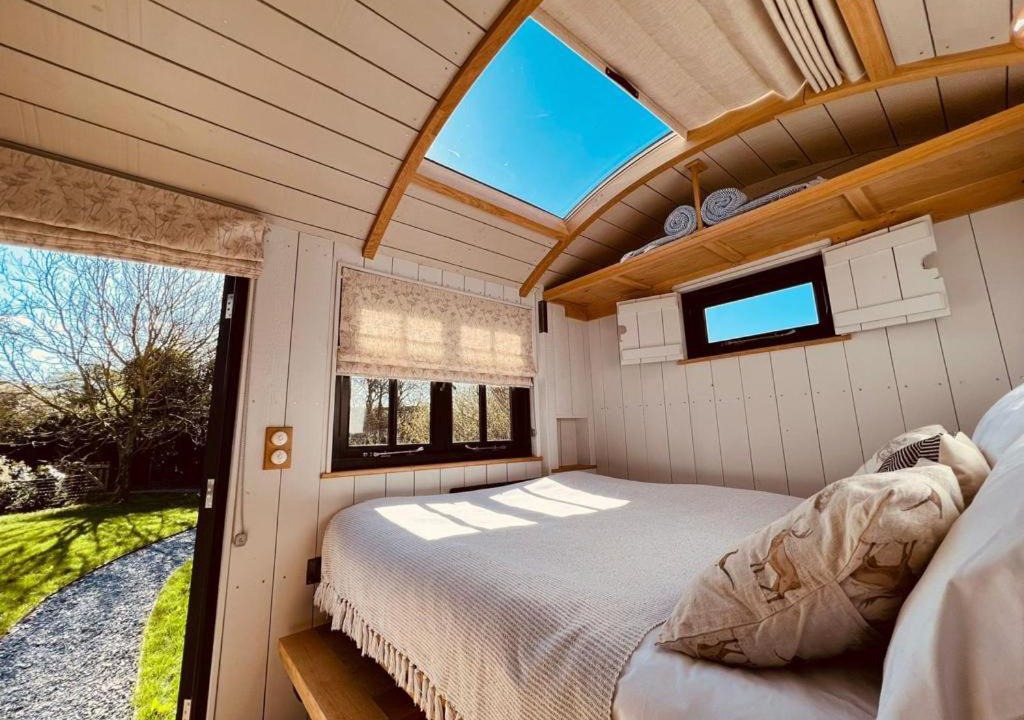 Photo of Others in Alton Barnes