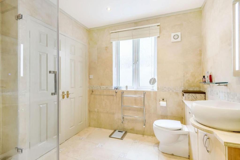 Photo of Bathroom in Symonds Yat