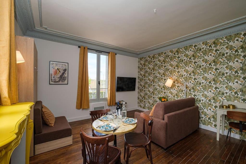 Photo of Livingroom in Quincy-Voisins