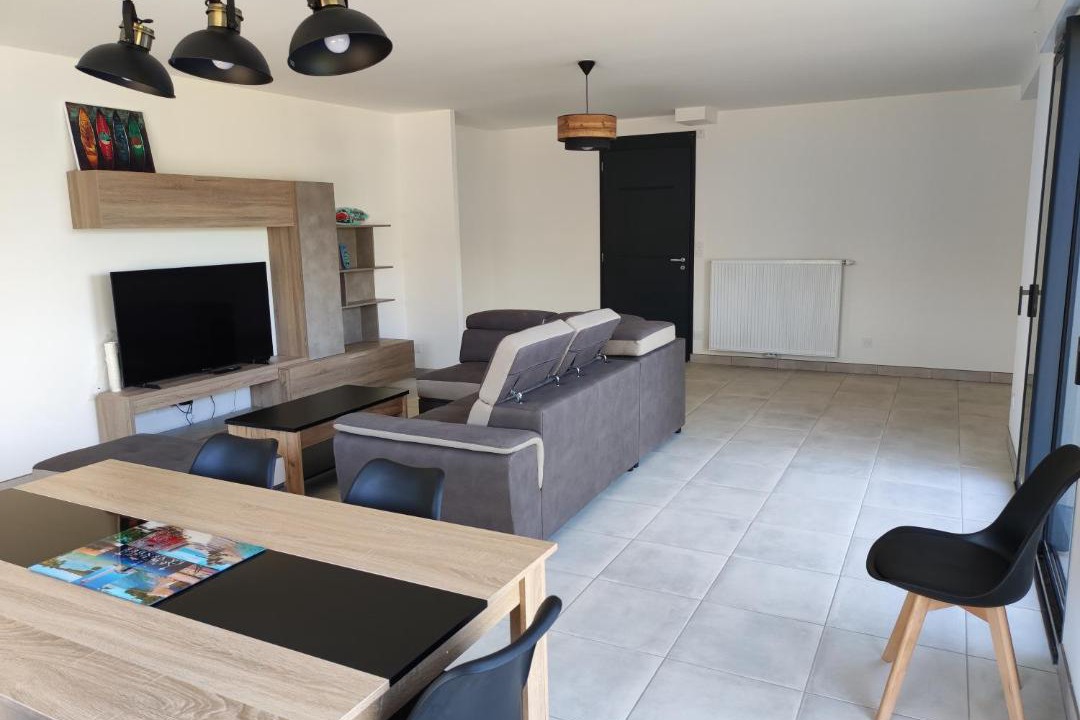 Photo of Livingroom in Angles