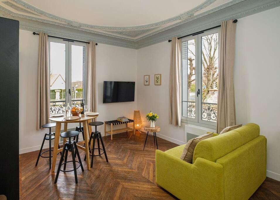 Photo of Livingroom in Quincy-Voisins