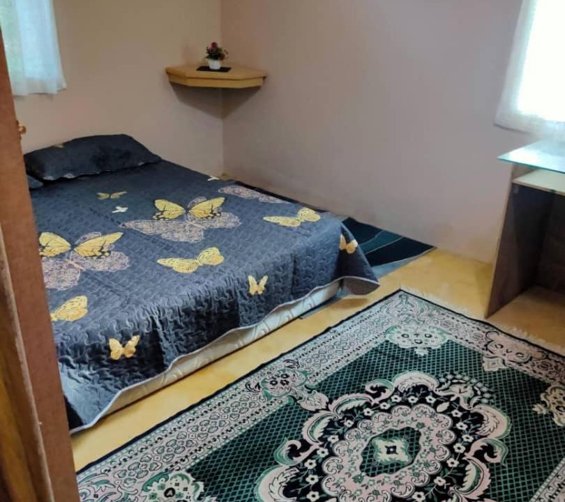 Photo of Bedroom in Kampung Guar