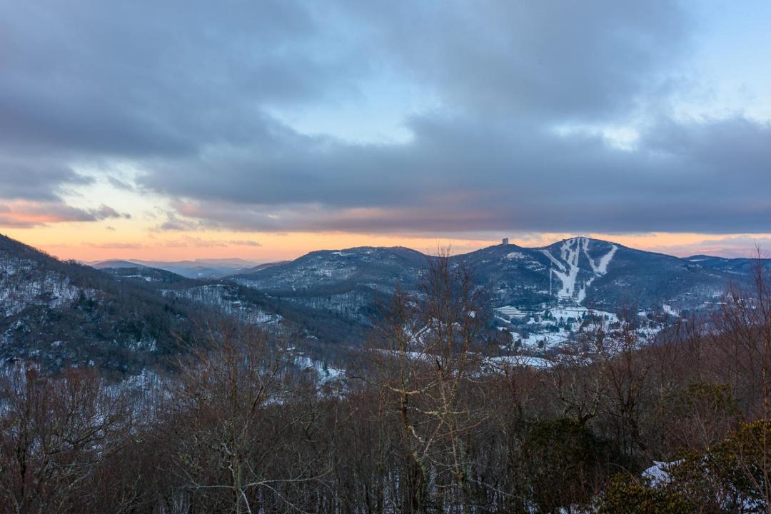 Photo of Others in Seven Devils