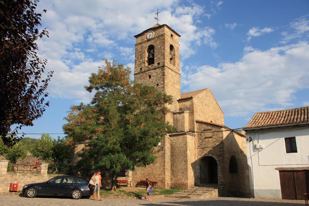 Photo of Buildings in Binies