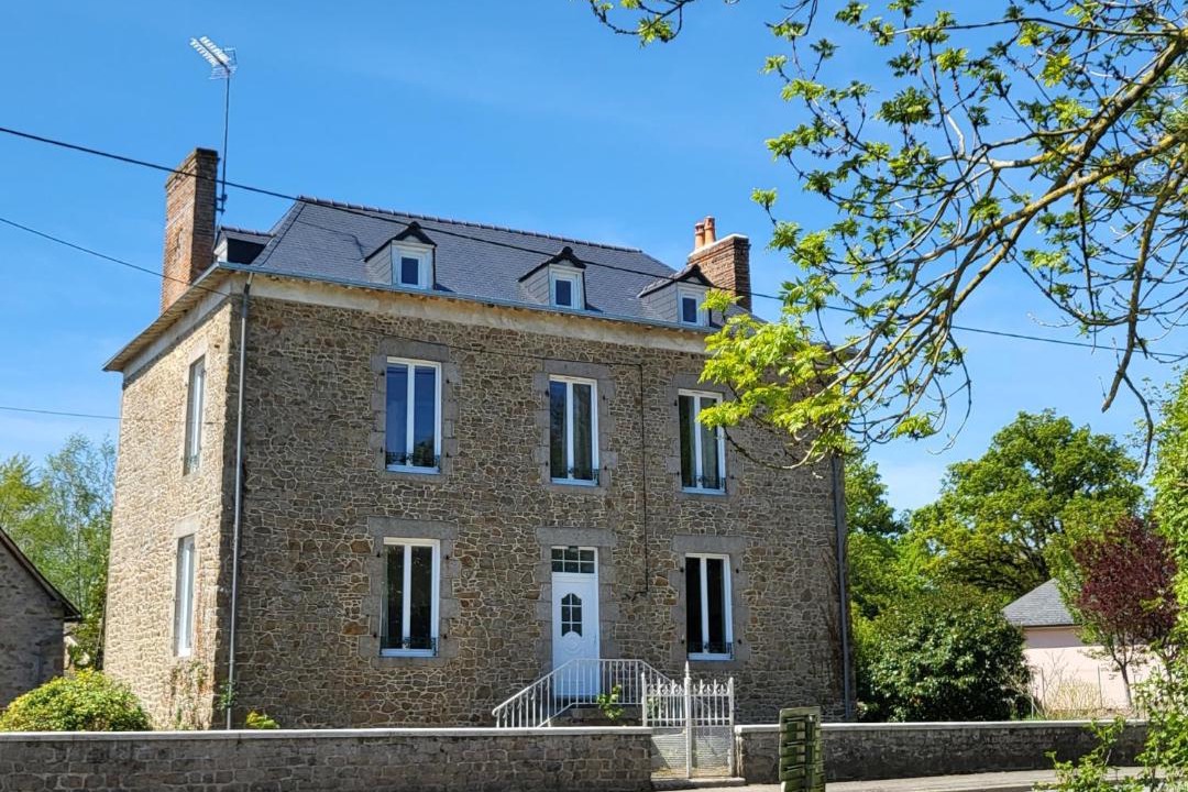 Photo of Buildings in La Bazouge-des-Alleux