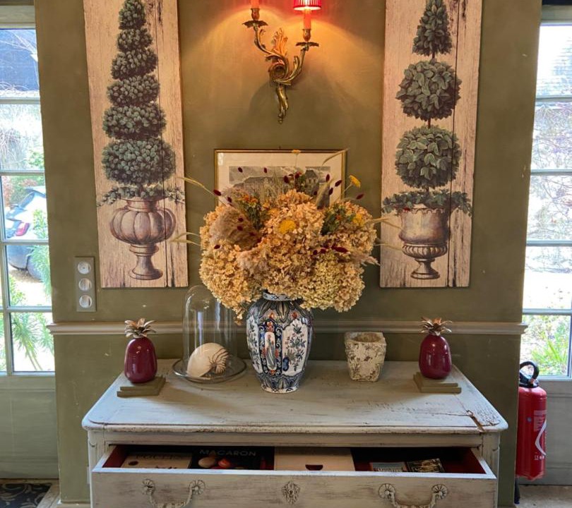 Photo of Others in Monnaie