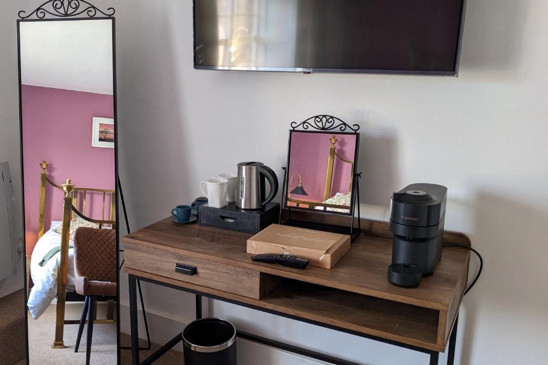 Photo of Others in Weston Underwood