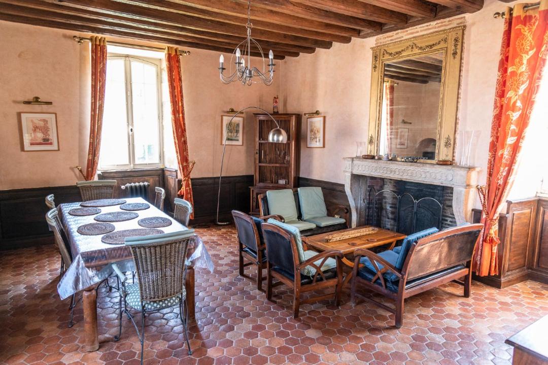 Photo of Others in Asquins