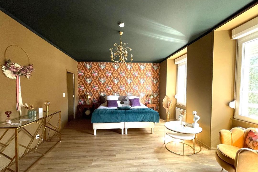 Photo of Others in Ludes