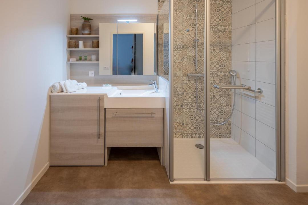 Photo of Bathroom in Cluses