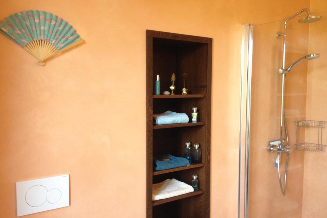 Photo of Bathroom in Challonges