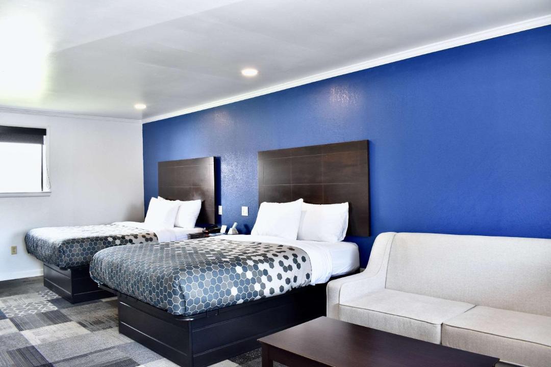 Photo of Bedroom in Swainsboro