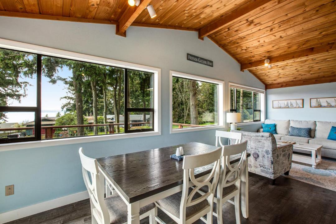 Photo of Others in Freeland