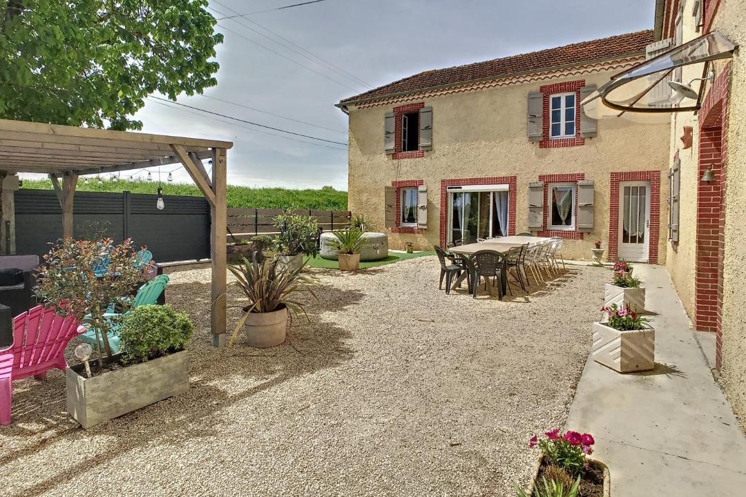 Photo of Buildings in Bars