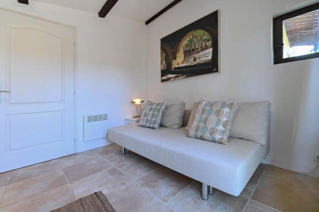 Photo of Others in Belvezet