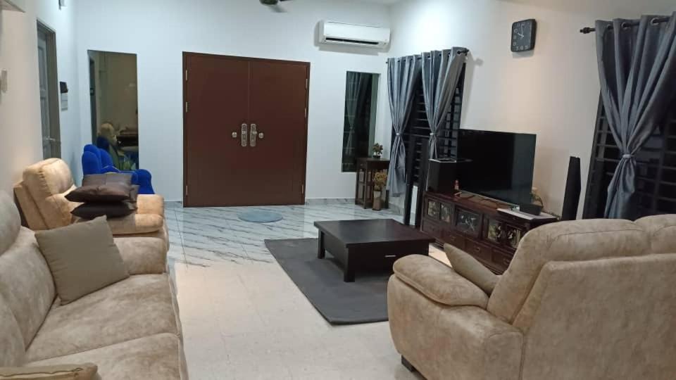 Photo of Livingroom in Taman Pantai Dickson