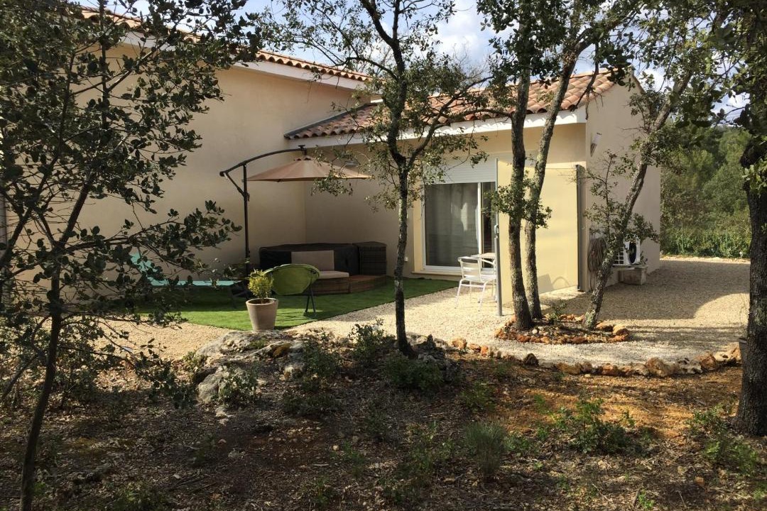 Photo of Buildings in Sillans-la Cascade