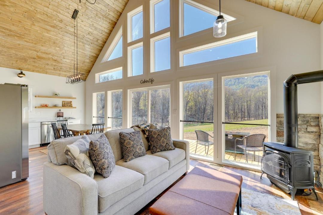 Photo of Livingroom in Dryden