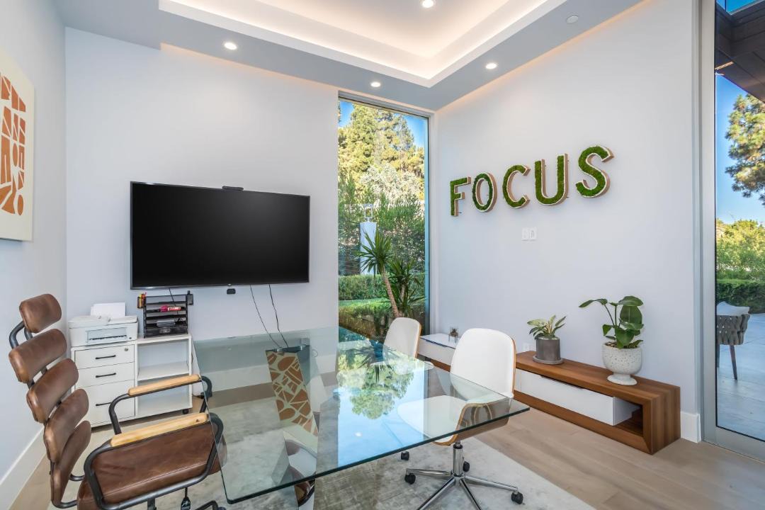Photo of Livingroom in Mount Olympus