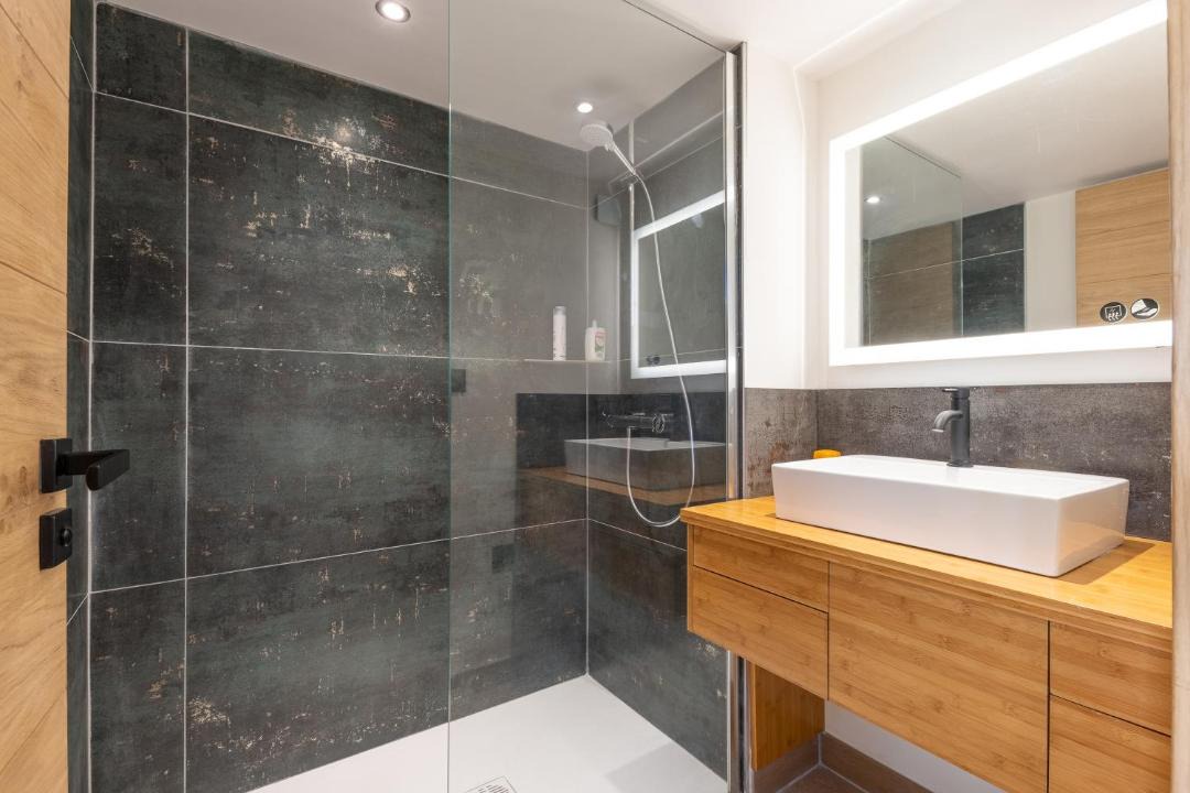 Photo of Bathroom in Saint-Pal-De-Mons