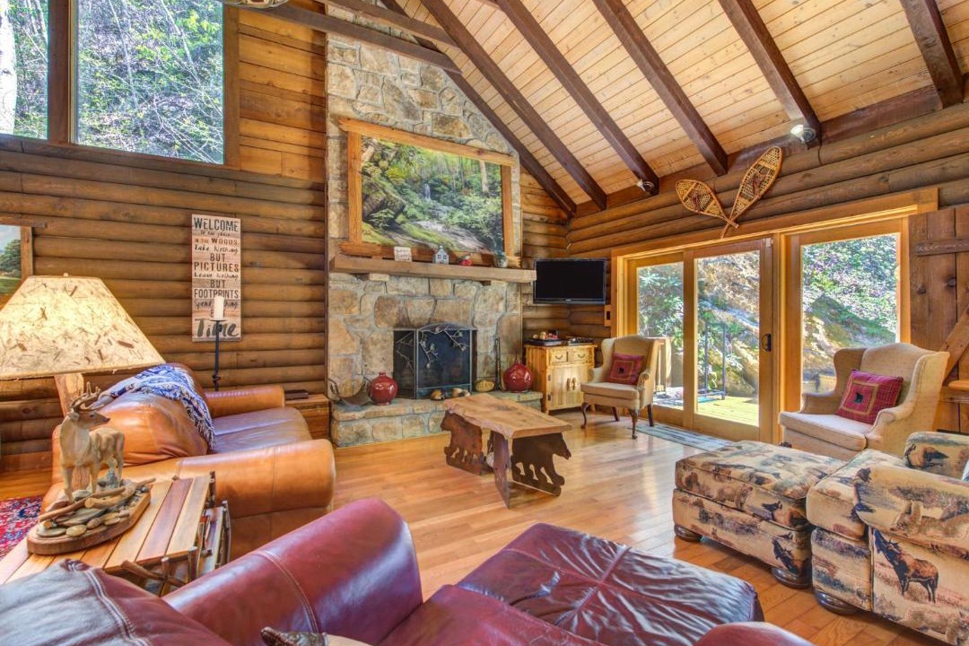 Photo of Livingroom in Cosby