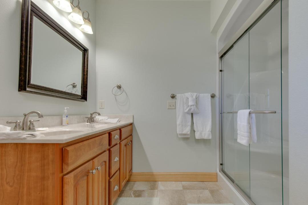 Photo of Bathroom in Rocky Grove